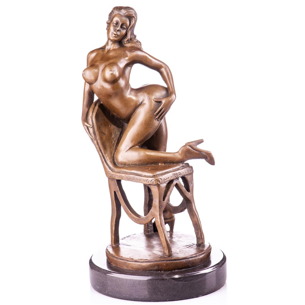 [LA-99090] Erotische Bronzefigur Frau auf Stuhl