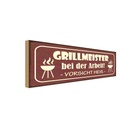 Holzschild 10x27 cm Grillmeister bei der Arbeit heiß Spruch Zitat