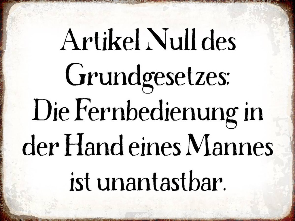 Holzschild 30x40 cm Fernbedienung in der Hand Mannes