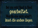 Holzschild 30x40 cm bei uns Hand in Hand gearbeitet