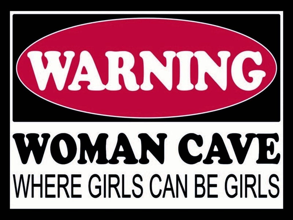 Holzschild 30x40 cm Warning Woman Cave where girls