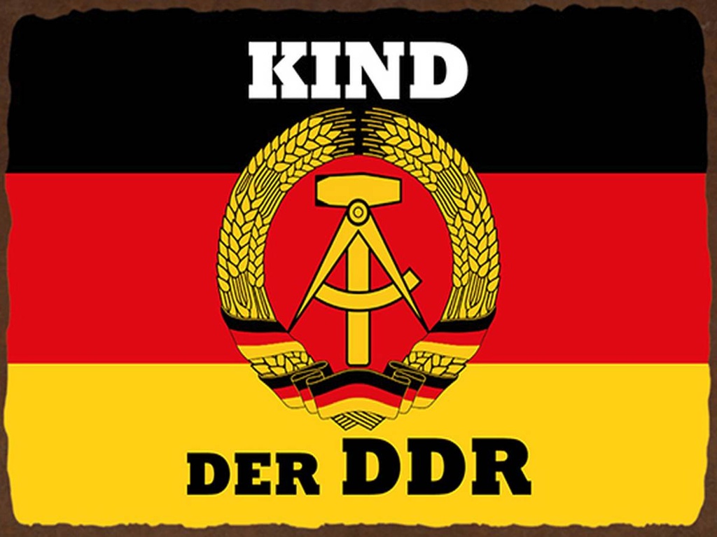Holzschild 30x40 cm Kind der DDR Deuitschland
