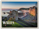 Blechschild 30x40 cm Wales United Kingdom Mystische Ruine Bildmotiv Reisemotiv Abenteuer Reisen